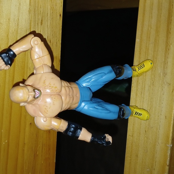 "Stone Cold steve austin" action fugure (1999) - Picture 3 of 4
